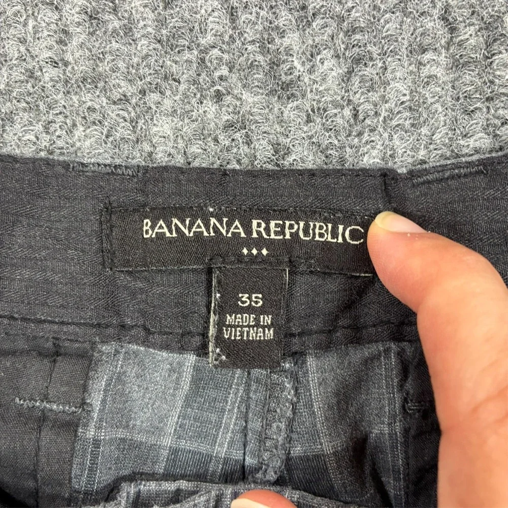 Banana Republic Mens Shorts Size 35 Gray Plaid Flat Front 100% Cotton Casual